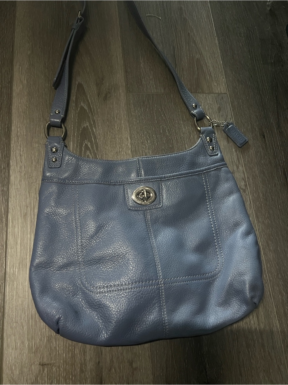 Coach Blue Leather Turnlock Shoulder Bag with Tag